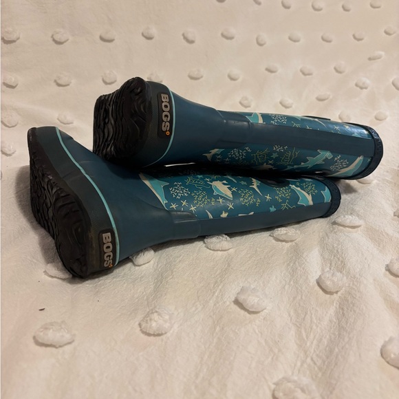 Bogs Toddler Rain Boots | Teal Shark Adventure Boots | Toddler 10 Tall Rain Boot - Picture 8 of 11